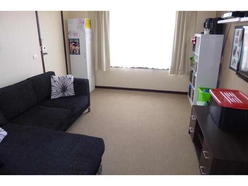 4/247 Gladstone Road, Dandenong North VIC 3175