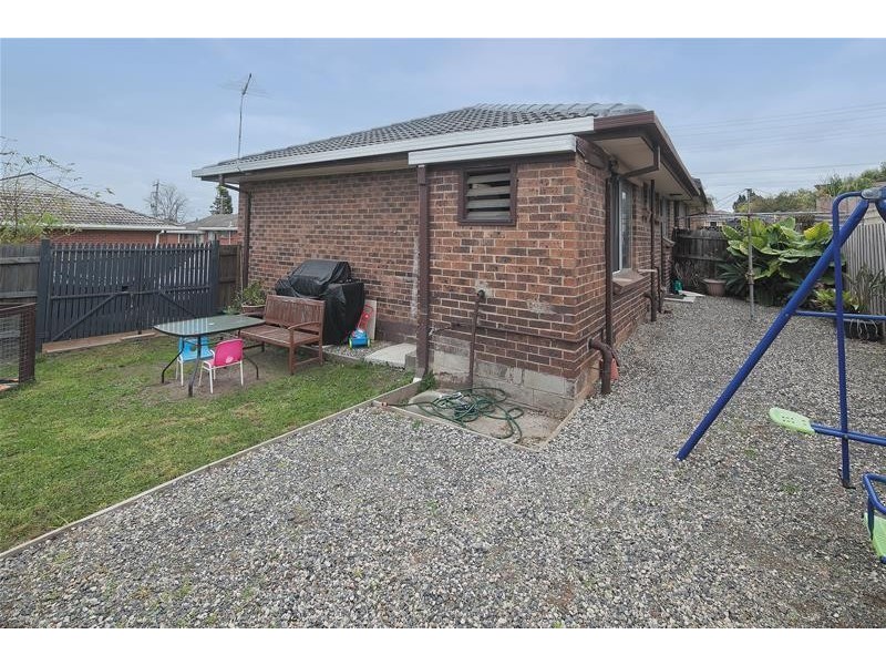 4/247 Gladstone Road, Dandenong North VIC 3175