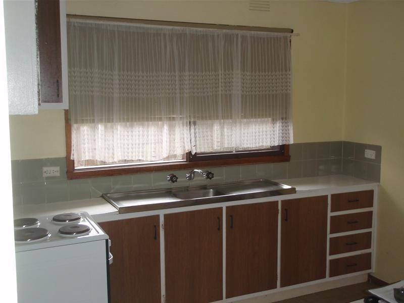 2/1 Erica Street, Dandenong VIC 3175