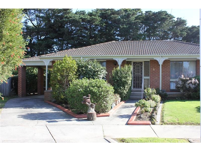 4 Isobella Court, Dandenong North VIC 3175