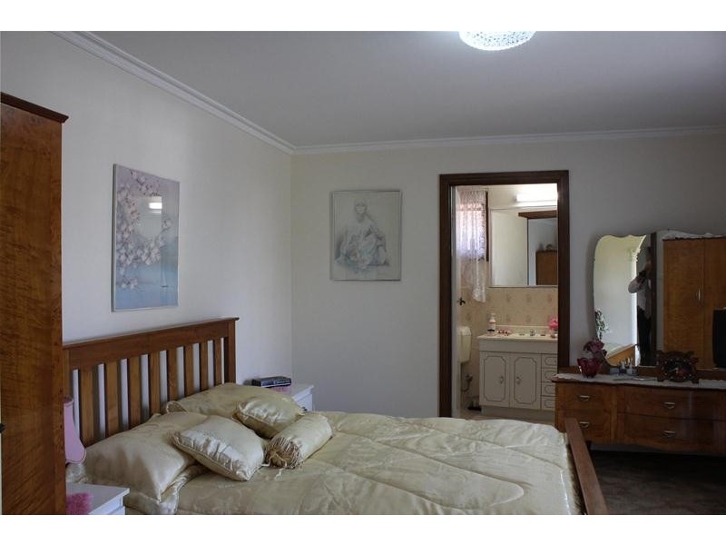 4 Isobella Court, Dandenong North VIC 3175