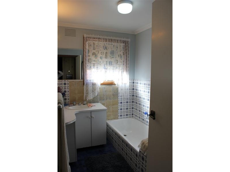 4 Isobella Court, Dandenong North VIC 3175