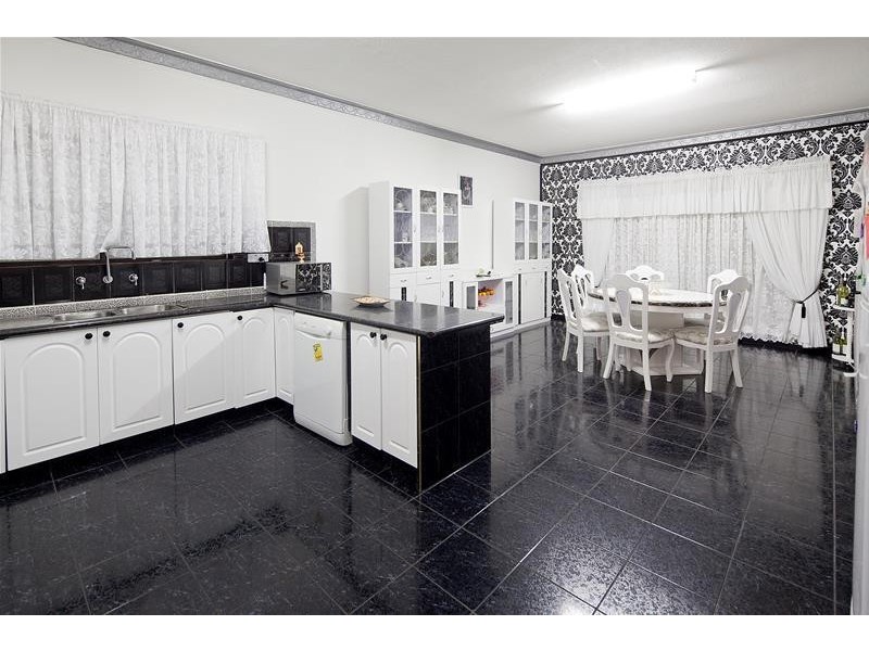 7 Schank  Place, Endeavour Hills VIC 3802