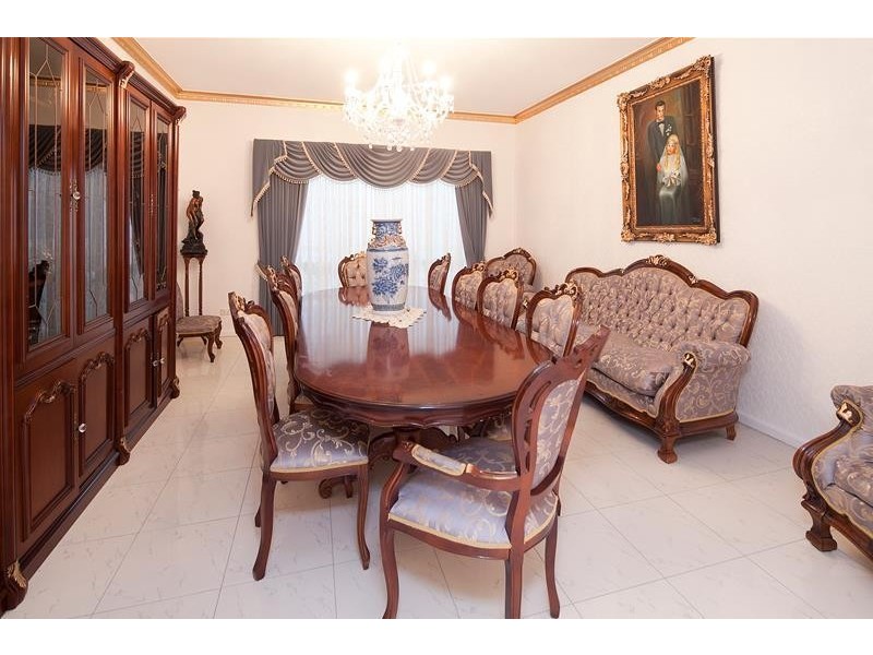 7 Schank  Place, Endeavour Hills VIC 3802