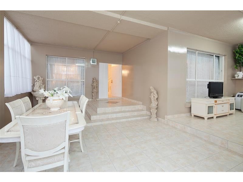 7 Schank  Place, Endeavour Hills VIC 3802