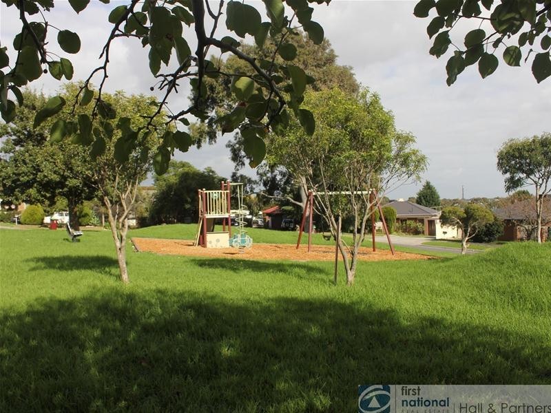 14 Gumbuya Close, Eumemmerring VIC 3177