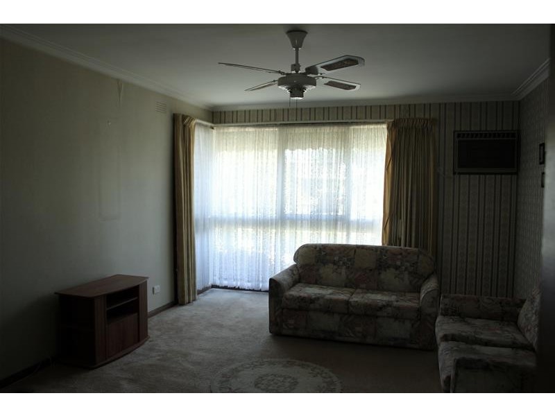 11 Shalimar Crescent, Dandenong North VIC 3175