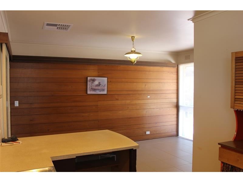 11 Shalimar Crescent, Dandenong North VIC 3175