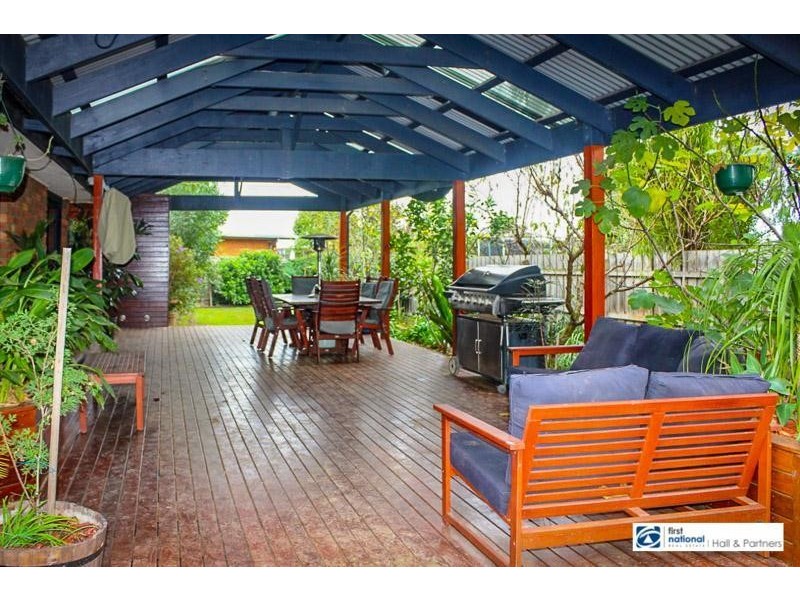 5 Tara  Place, Dandenong North VIC 3175