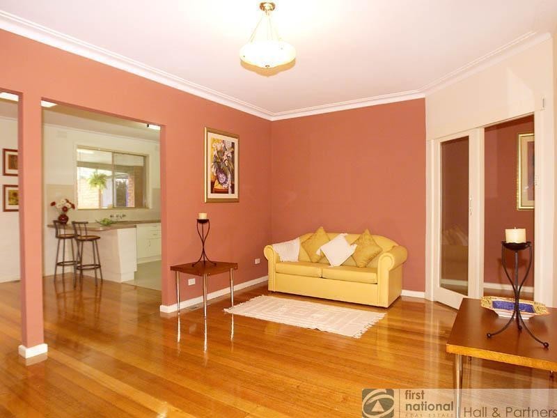 44 Robinlee Avenue, Burwood East VIC 3151