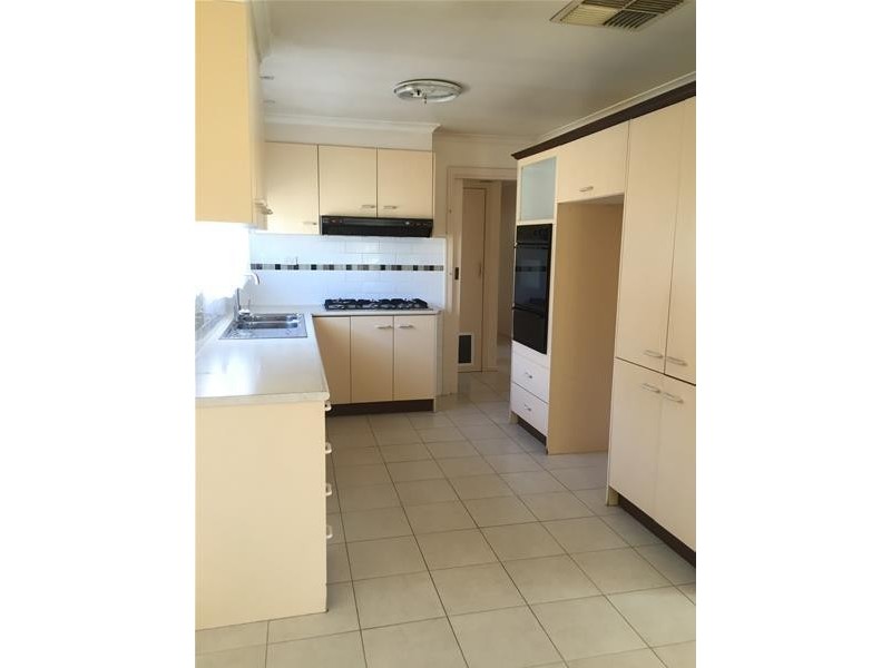 20 Neasham  Drive, Dandenong North VIC 3175