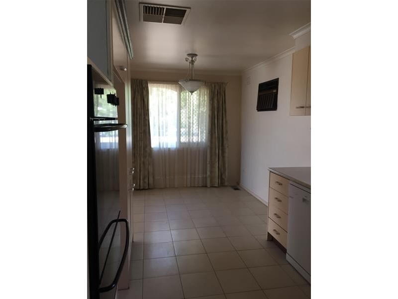 20 Neasham  Drive, Dandenong North VIC 3175