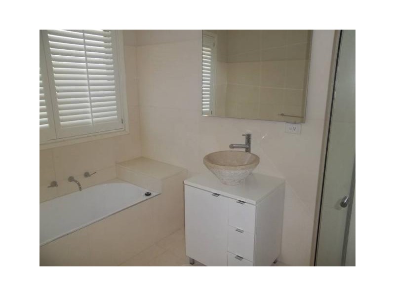 2/4 Jeanette Court, Mulgrave VIC 3170