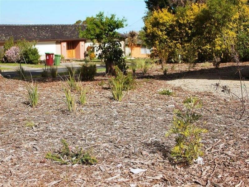 4 Essex Park Drive, Endeavour Hills VIC 3802