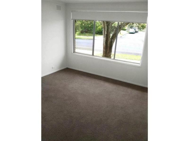 4 Essex Park Drive, Endeavour Hills VIC 3802