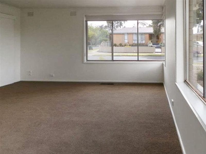 4 Essex Park Drive, Endeavour Hills VIC 3802