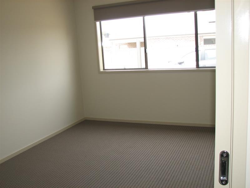 6 Hewitt Street, Cranbourne East VIC 3977