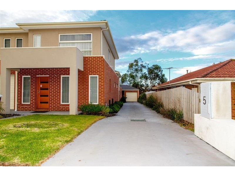 3/5 Blackwood Drive, Hampton Park VIC 3976