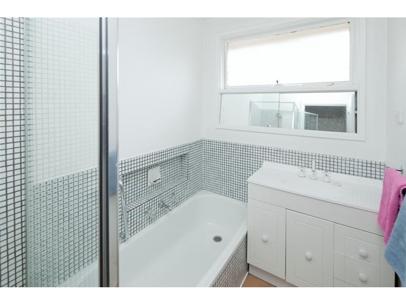 21 Lower Terrace Crescent, Noble Park North VIC 3174