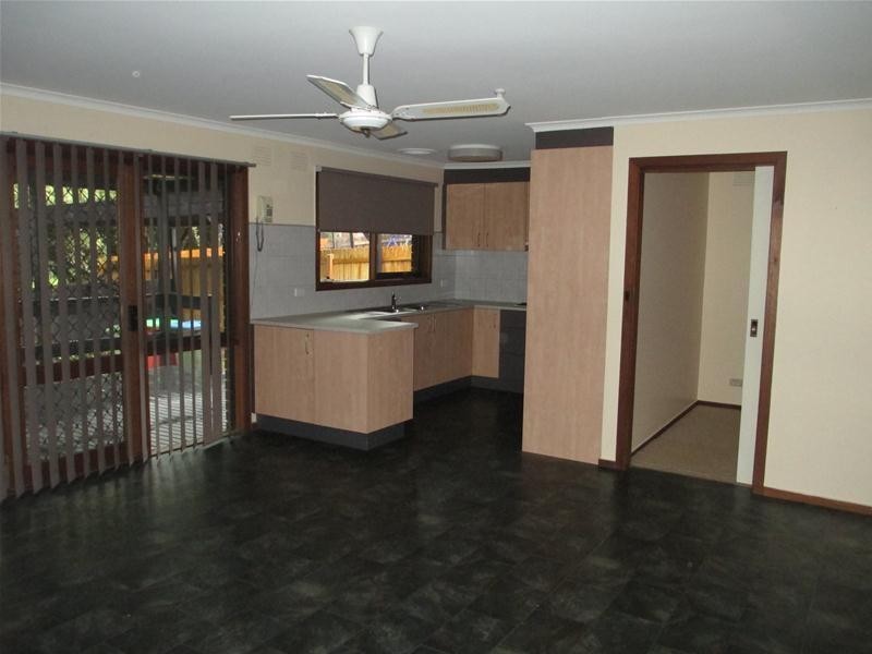 9 Nyora Close, Endeavour Hills VIC 3802