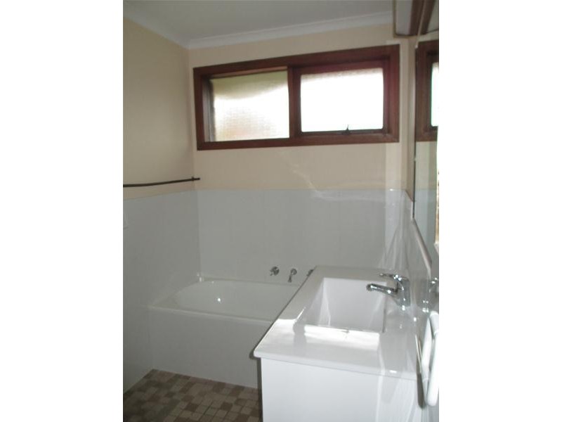 9 Nyora Close, Endeavour Hills VIC 3802