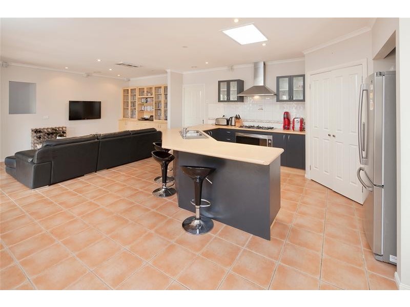 21 Fieldstone Boulevard, Beaconsfield VIC 3807