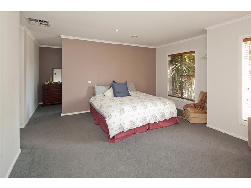 21 Fieldstone Boulevard, Beaconsfield VIC 3807