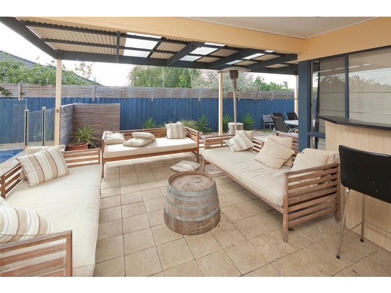 21 Fieldstone Boulevard, Beaconsfield VIC 3807