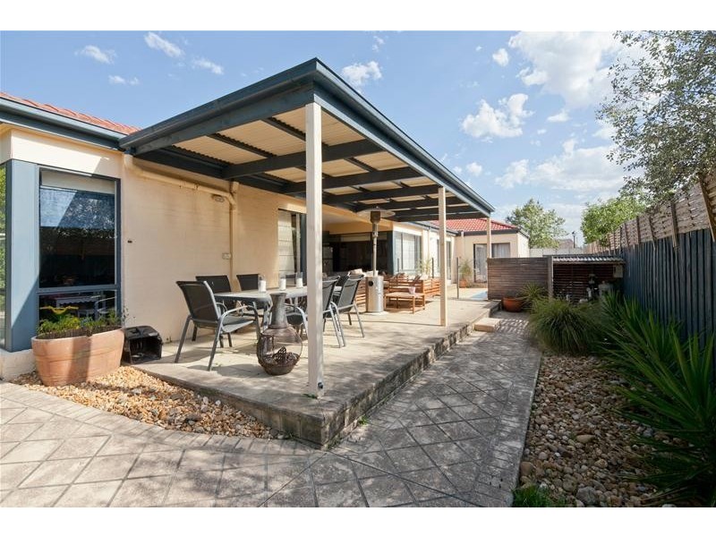 21 Fieldstone Boulevard, Beaconsfield VIC 3807