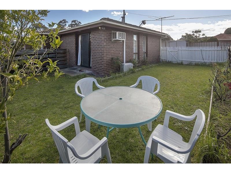 1/16 Kelvinside Road, Noble Park VIC 3174