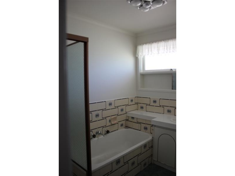 7 Searle Court, Dandenong North VIC 3175