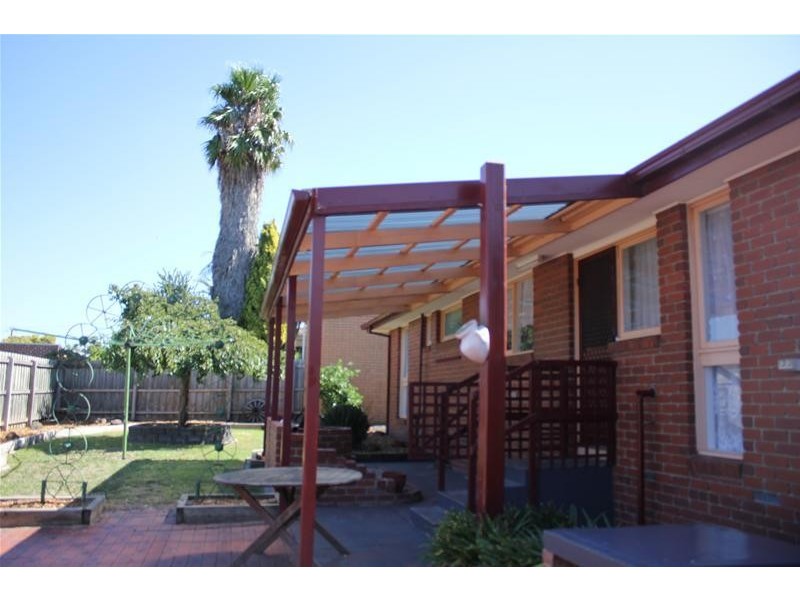 7 Searle Court, Dandenong North VIC 3175