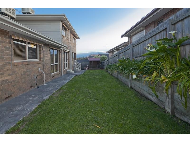 11 Cunningham Drive, Endeavour Hills VIC 3802