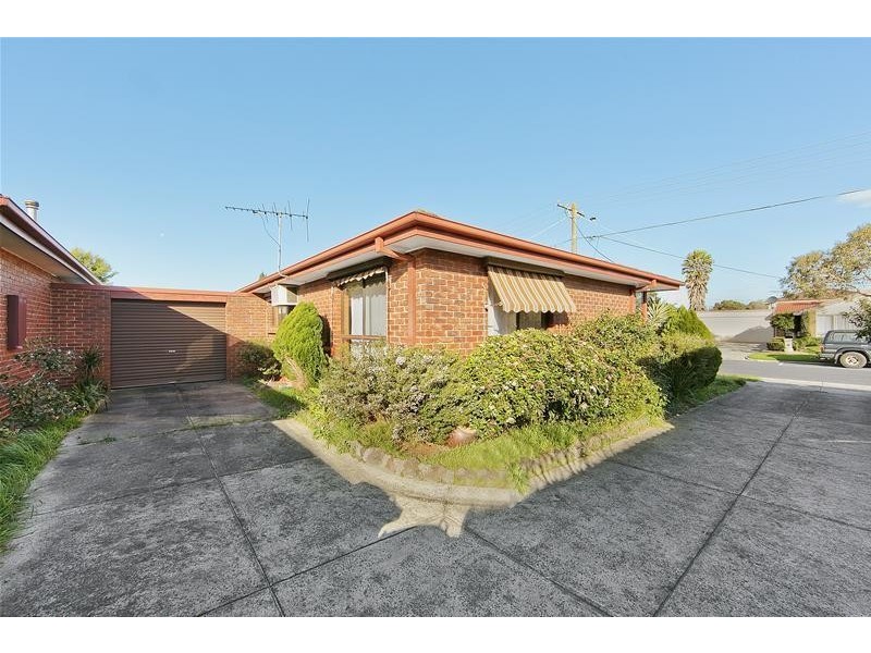1/11 Falkiner Crescent, Dandenong VIC 3175