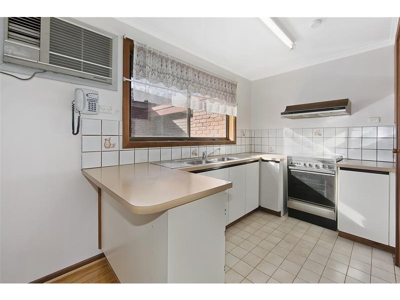 1/11 Falkiner Crescent, Dandenong VIC 3175