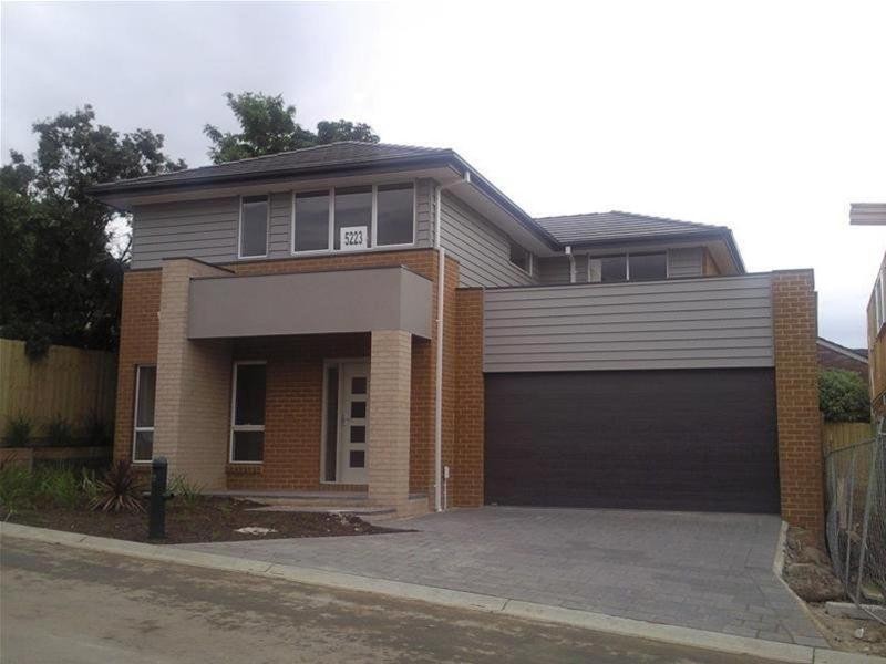 2 Barrier Reef Circuit, Endeavour Hills VIC 3802