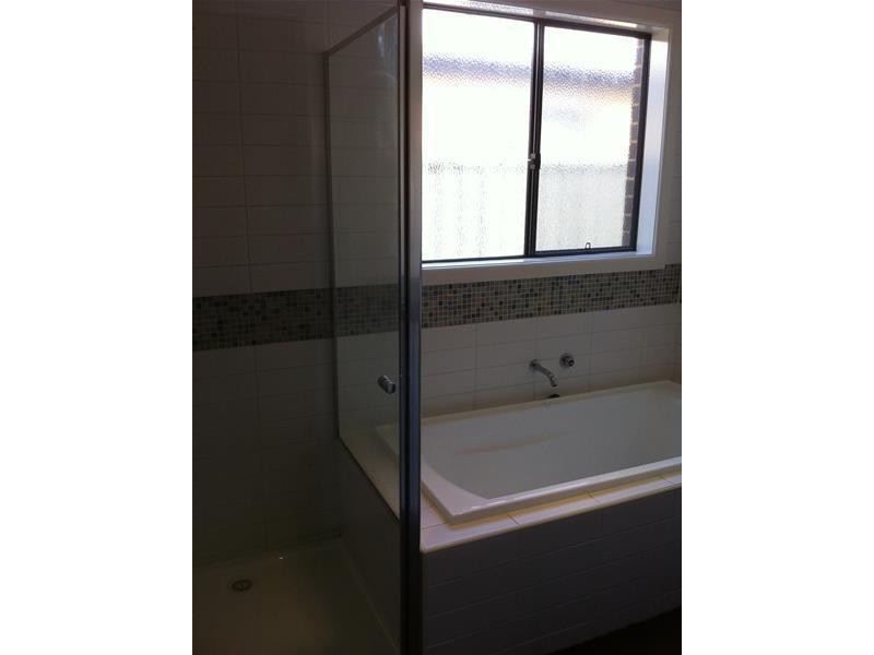 10 Walnut Way, Pakenham VIC 3810