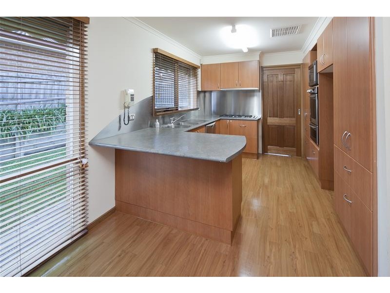 11 Cunningham Drive, Endeavour Hills VIC 3802