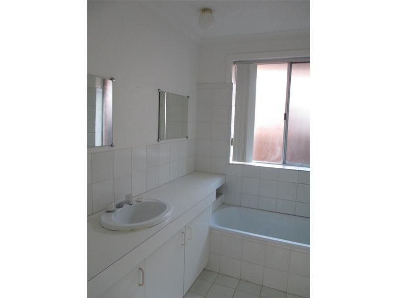 11 Bowen Court, Berwick VIC 3806