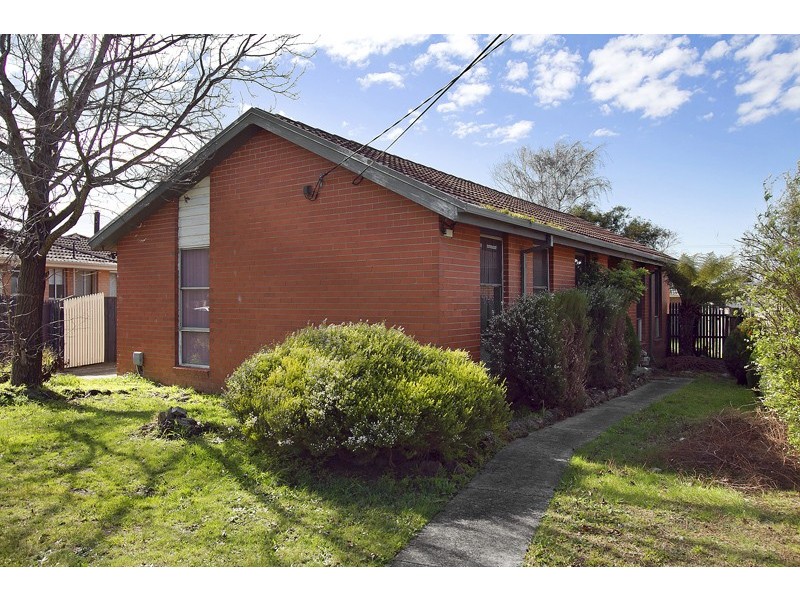 17 Blackmore Street, Dandenong North VIC 3175