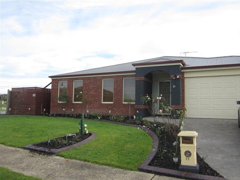 21 Osmington Circle, Narre Warren South VIC 3805