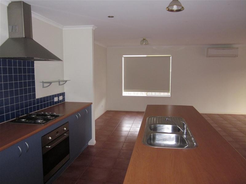 21 Osmington Circle, Narre Warren South VIC 3805