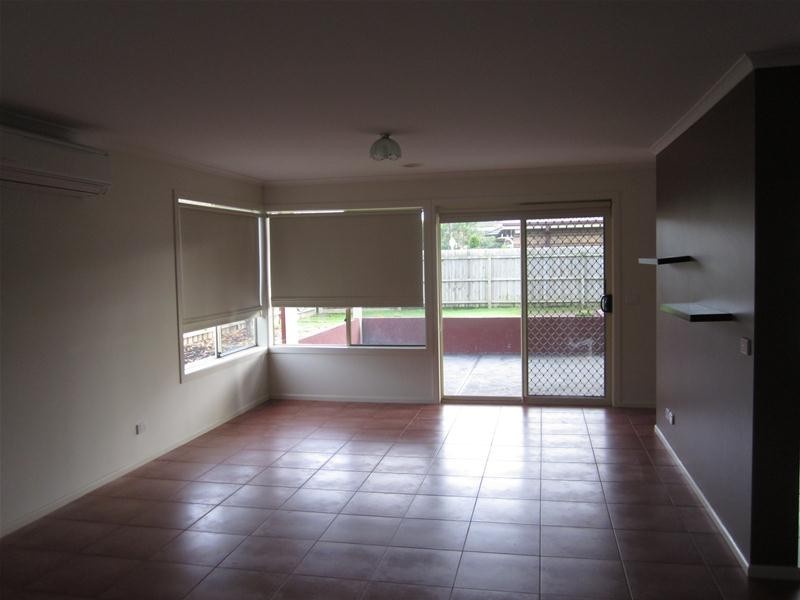 21 Osmington Circle, Narre Warren South VIC 3805