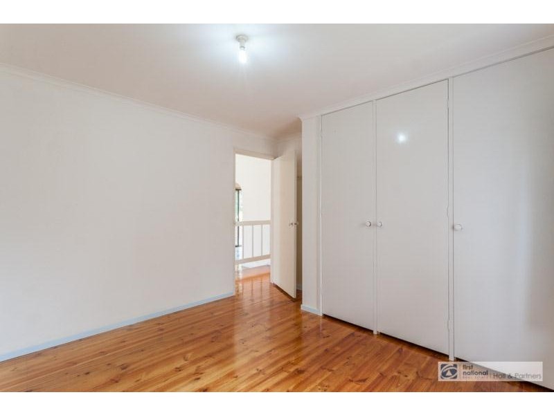 16 Broadwalk Grove, Endeavour Hills VIC 3802