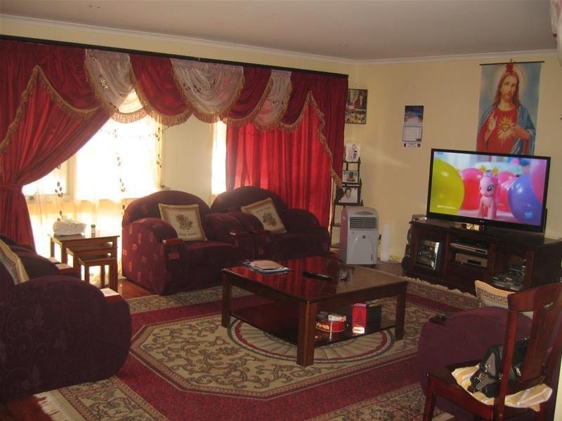 27 George Chudleigh Drive, Hallam VIC 3803