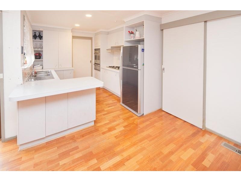 2 Redleap Court, Endeavour Hills VIC 3802