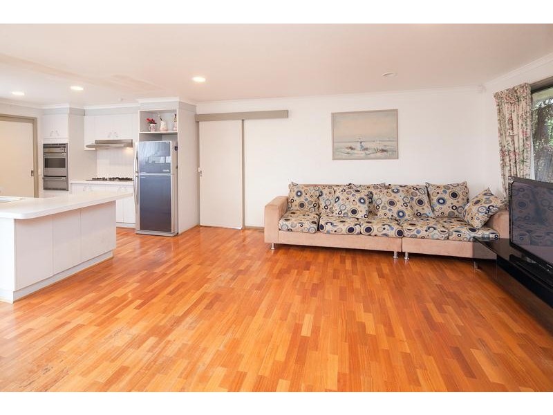 2 Redleap Court, Endeavour Hills VIC 3802