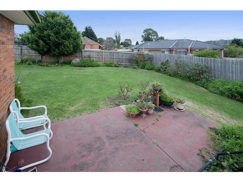 2 Redleap Court, Endeavour Hills VIC 3802