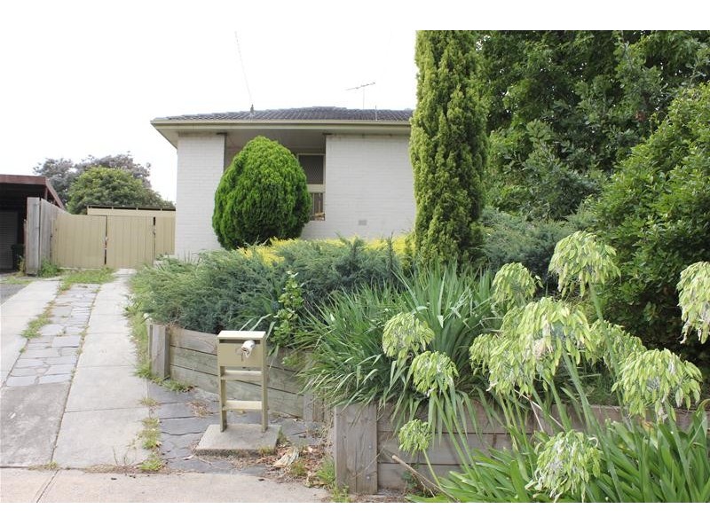 9 Village Drive, Hampton Park VIC 3976