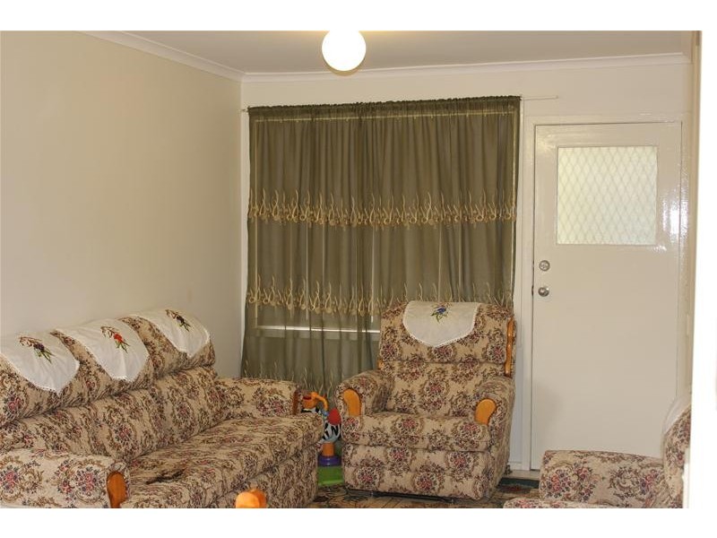 9 Village Drive, Hampton Park VIC 3976